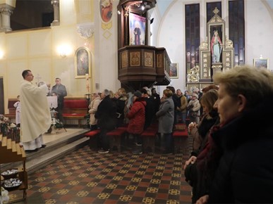 /A/2025/12/[UŽIVO] Povratak relikvija bl Alojzija Stepinca u Zagreb i zatvaranje Jubilejske godineNovi direktorij/251228 Zatvaranje Jubilejske godine - misa u Krašiću (1).jpeg